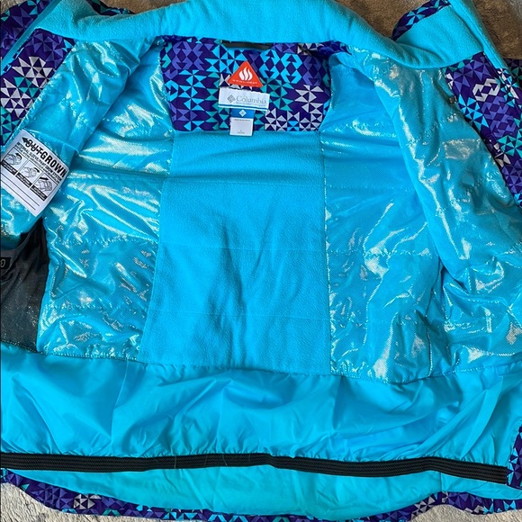 Columbia Girl’s Ski Jacket - Picture 2 of 2
